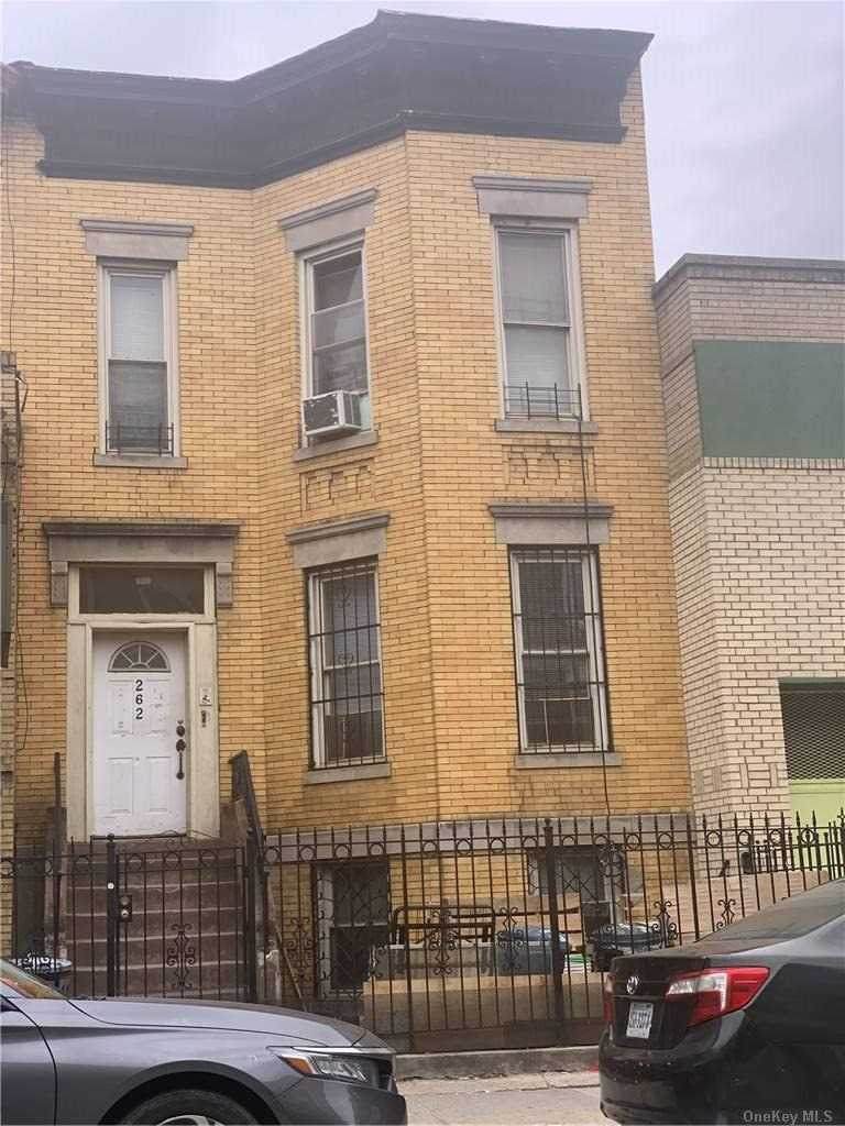 262 Troy Avenue - Photo 1