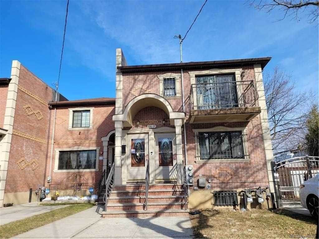 226-07 Linden Boulevard - Photo 1