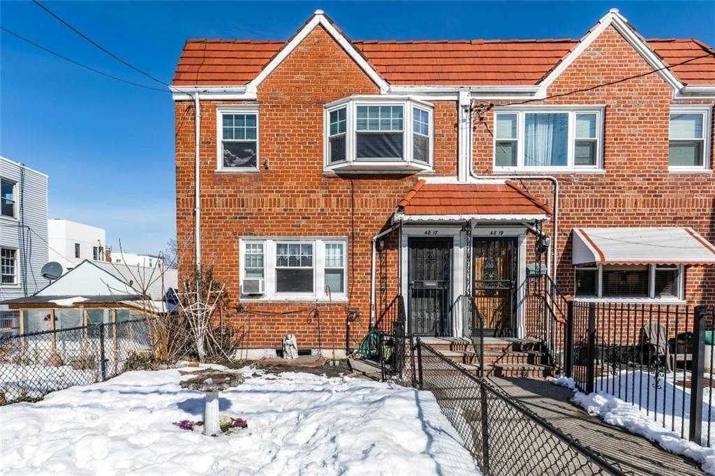 48-17 Ditmars Boulevard - Photo 1