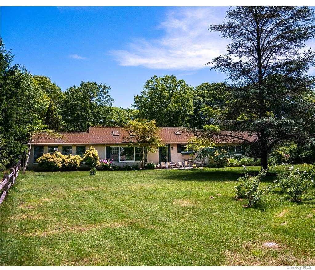 23 Tuthill Drive - Photo 1