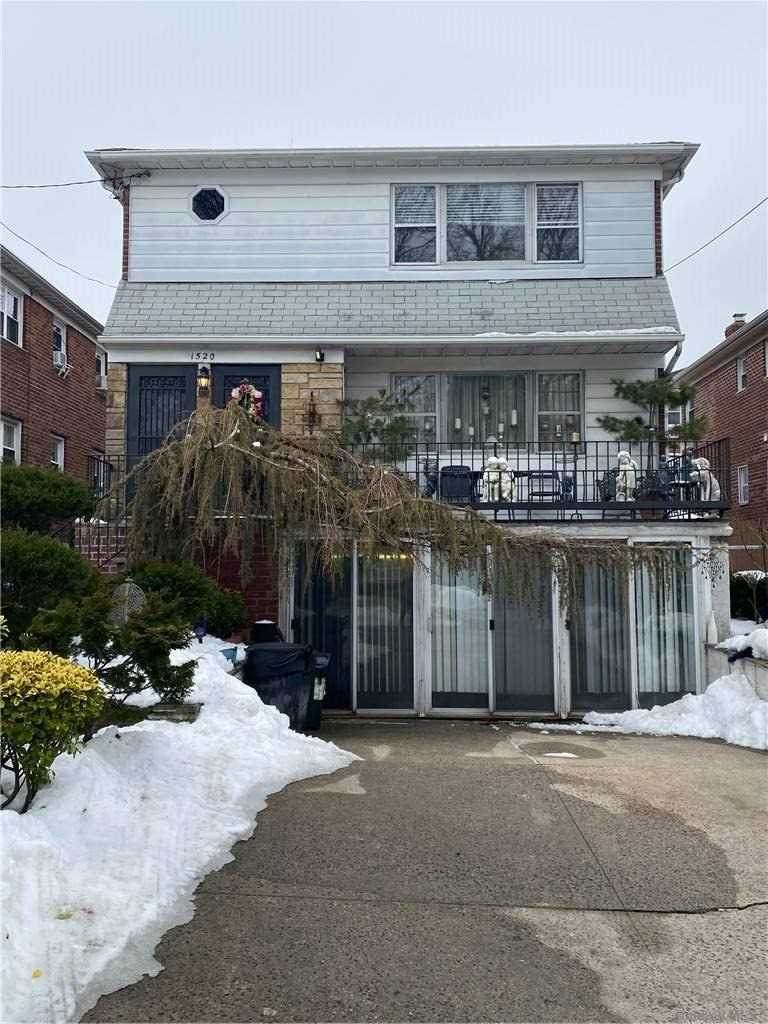 15-20 201 Street - Photo 1
