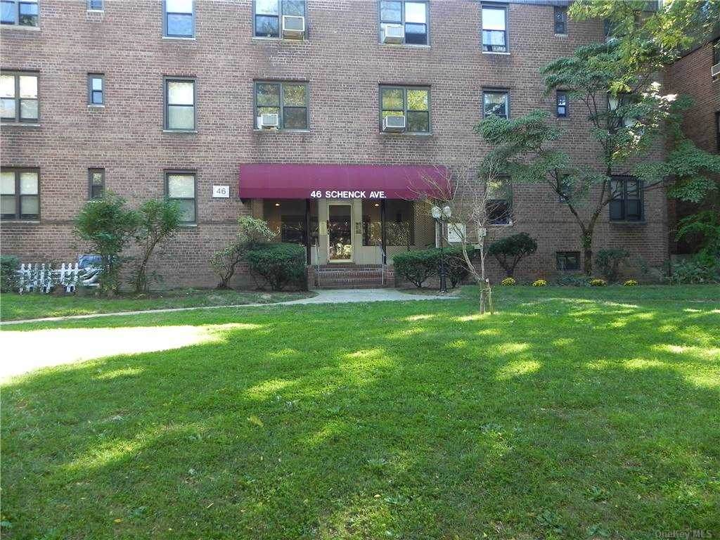 46 Schenck Avenue - Photo 1