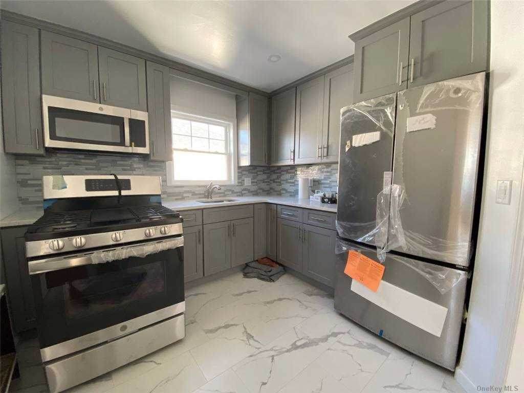 391 Cochran - Photo 1