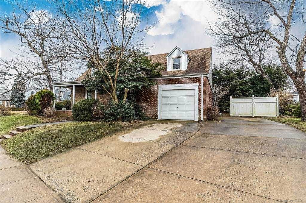 39 Long Beach Road - Photo 1