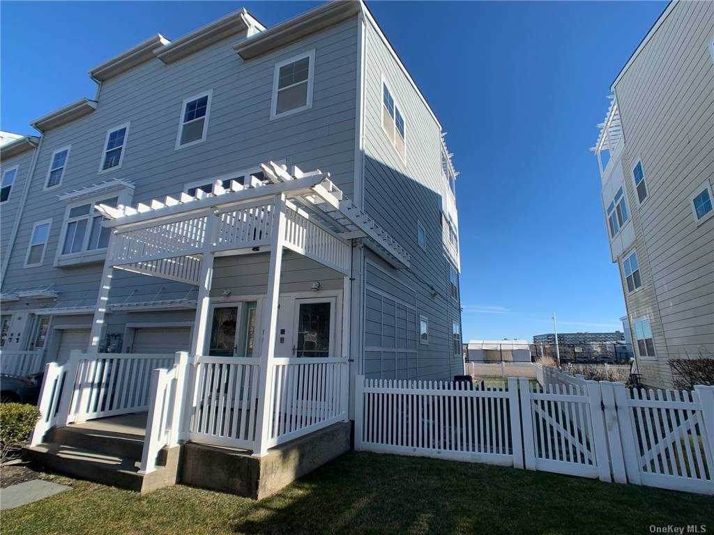 244 Beach Breeze Pl - Photo 1