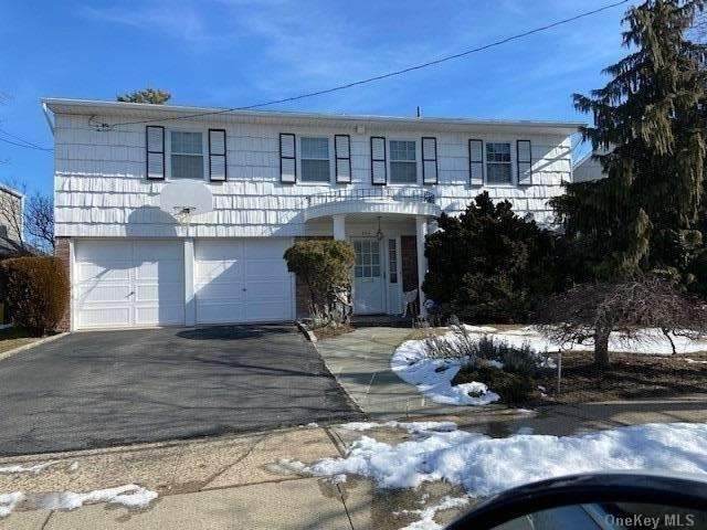 724 Longacre Avenue - Photo 1