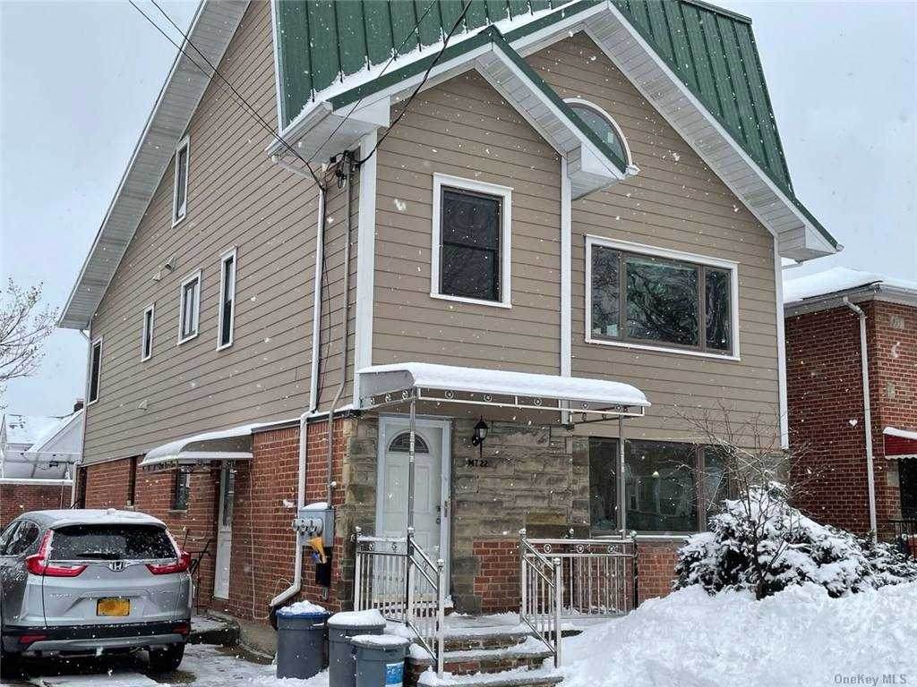 147-22 Ash Avenue - Photo 1