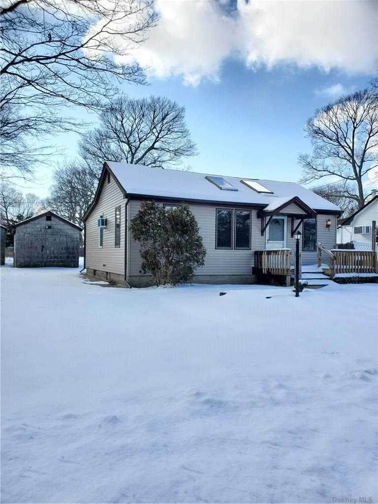 208 Monroe Drive - Photo 1