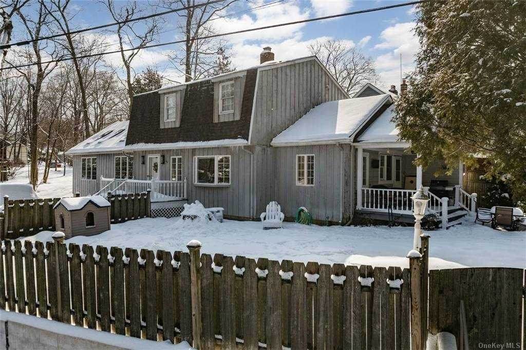 550 Harrison Drive - Photo 1
