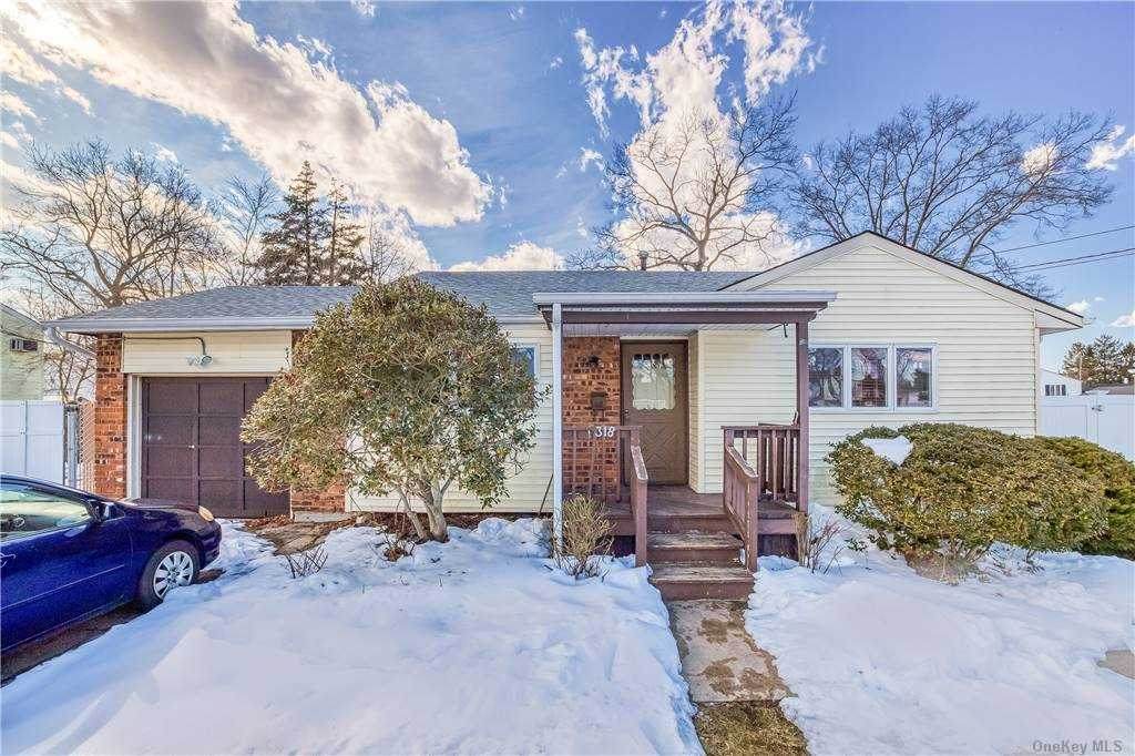 318 16th Street - Photo 1