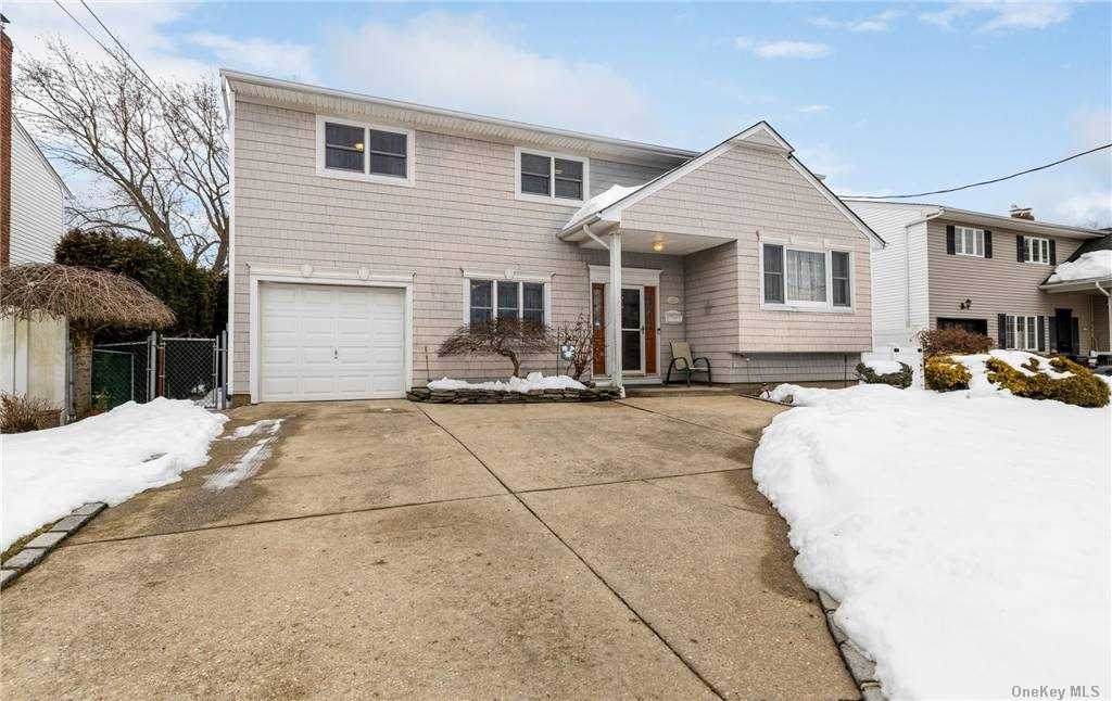2411 Maple Street - Photo 1