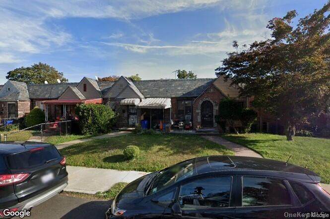 185-26 Dunlop Avenue - Photo 1