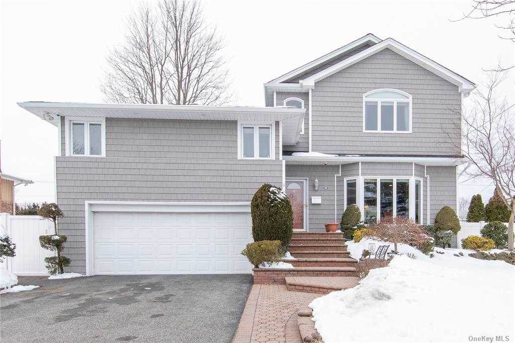 33 Hollywood Drive - Photo 1