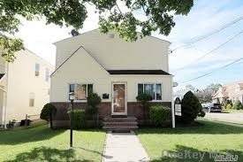 717 5th Street - Photo 1