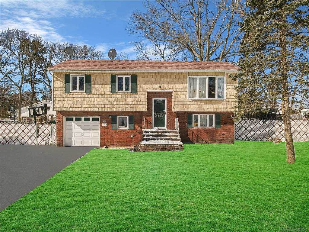 240 Phyllis Drive - Photo 1
