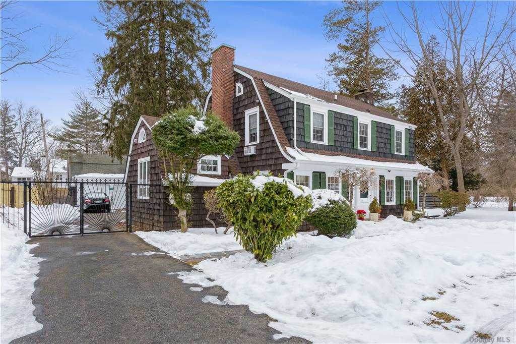 237 Cathedral Avenue - Photo 1