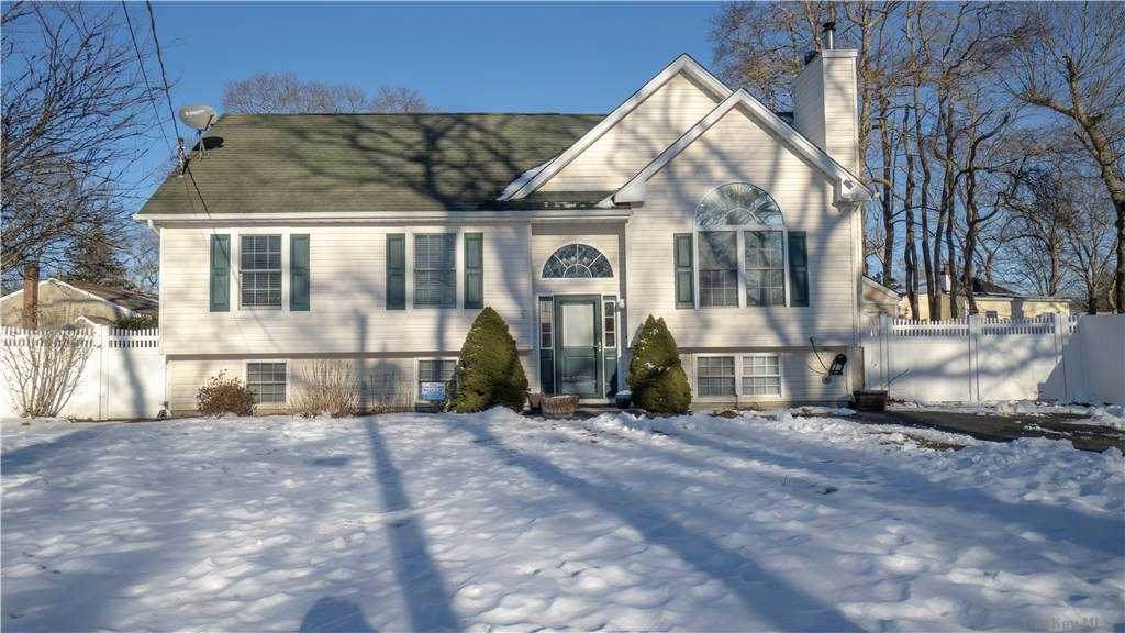 143 Daisy Drive - Photo 1