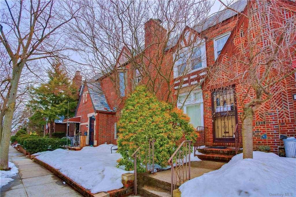 88-20 74th Avenue - Photo 1