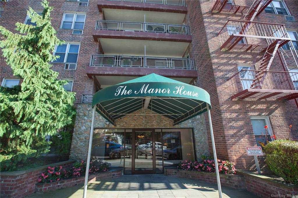 241-20 Northern Boulevard - Photo 1