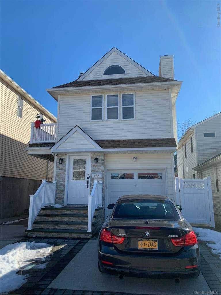 524 Fulton Street - Photo 1
