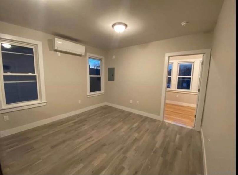 917 College Pl - Photo 1