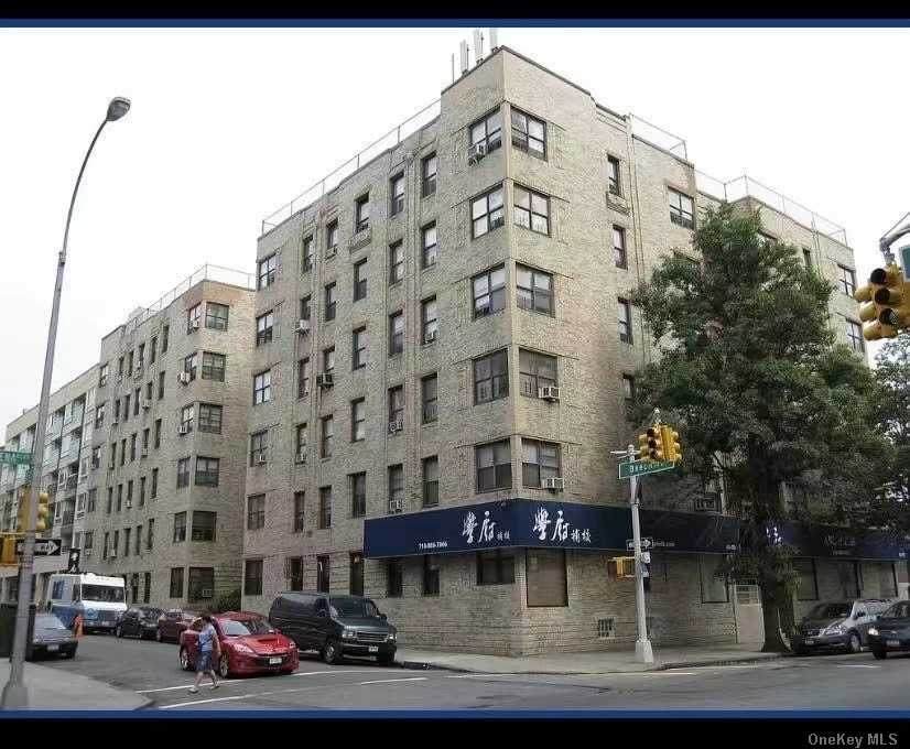 43-55 Kissena Boulevard - Photo 1