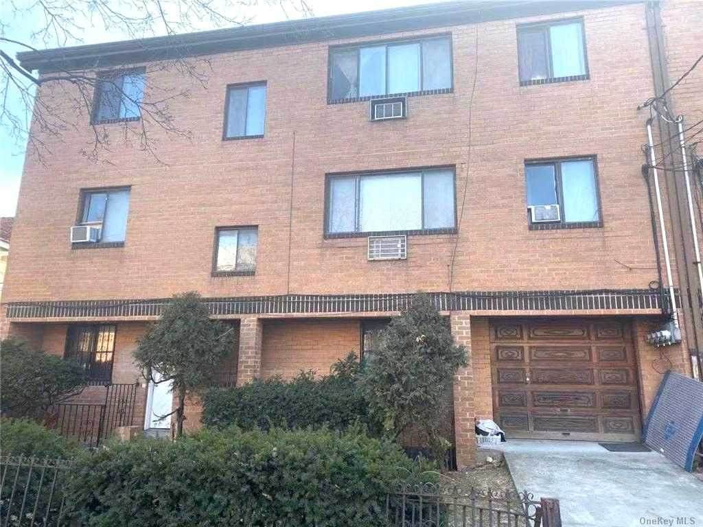 68-08 43 Avenue - Photo 1