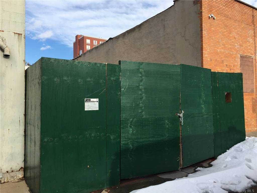 179 27 Street - Photo 1