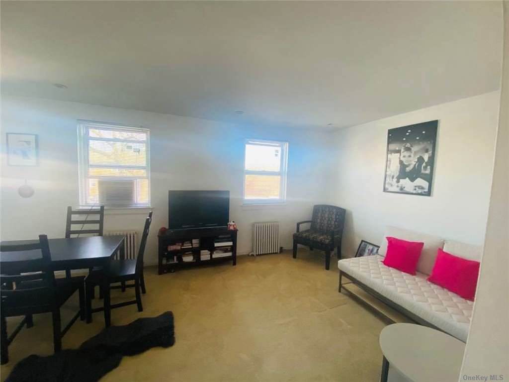 263-05 74 Avenue - Photo 1
