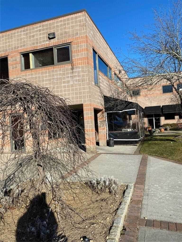 100 Middle Road - Photo 1