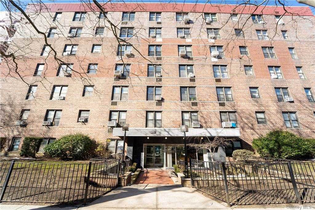 3178 Nostrand Ave - Photo 1