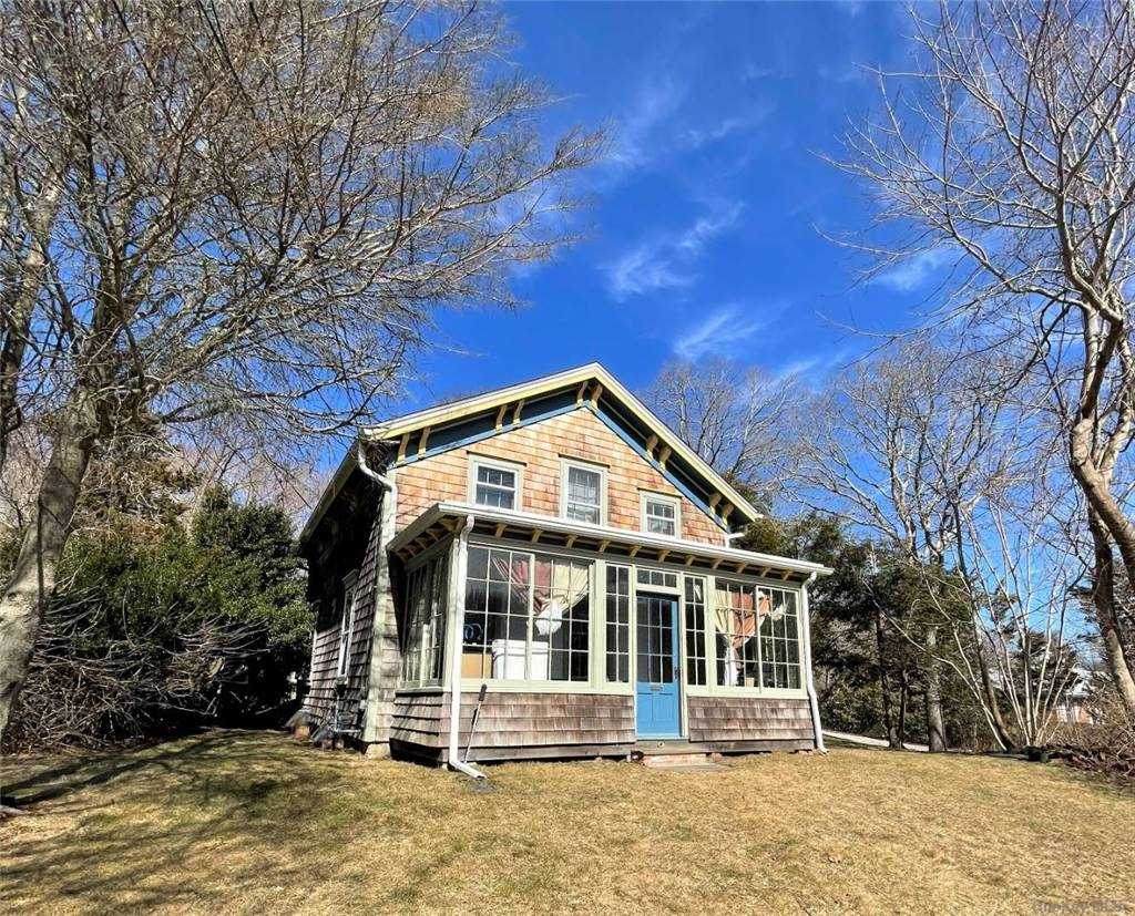 10 Montauk - Photo 1
