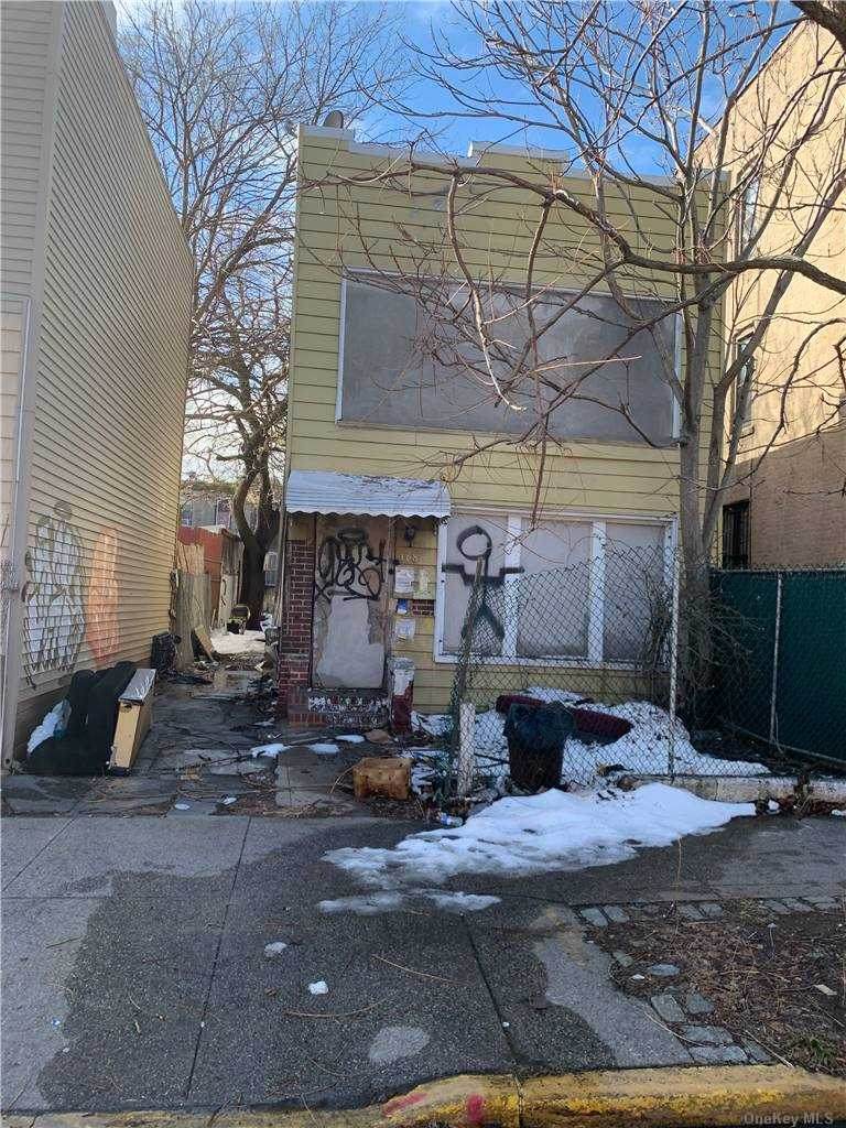 168 Bradford Street - Photo 1