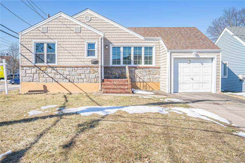 1 Glover Circle - Photo 1