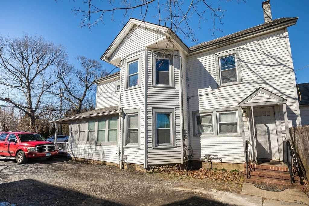 115 Maple Avenue - Photo 1