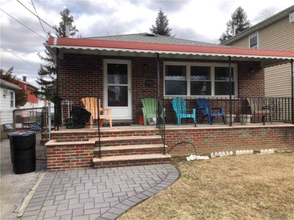 245-15 148th Avenue - Photo 1