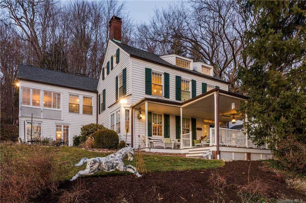 40 Shore Road - Photo 1