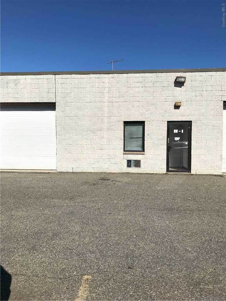80-1 Knickerbocker Avenue - Photo 1