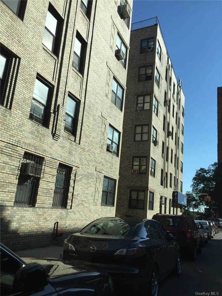 43-55 Kissena Boulevard - Photo 1