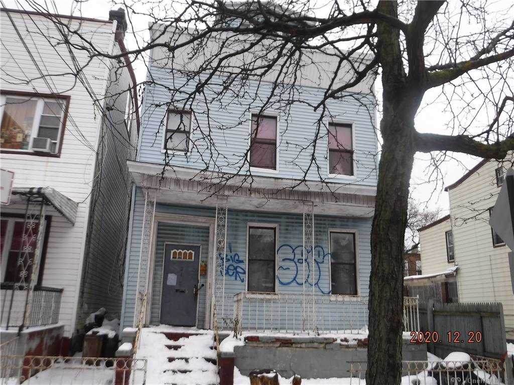 242 Warwick Street - Photo 1