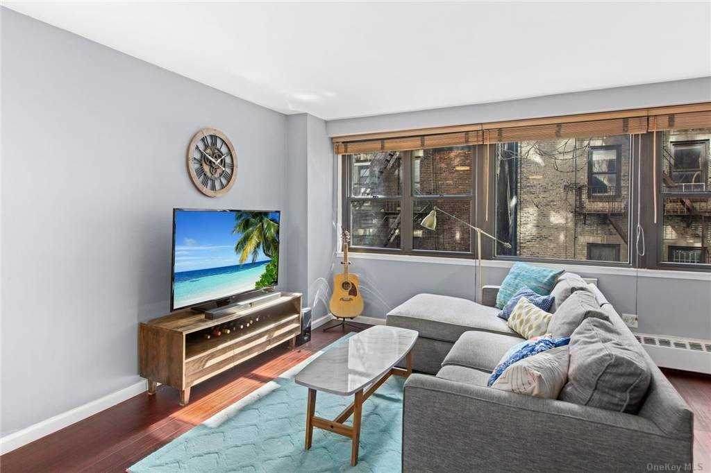 210 15th Street - Photo 1