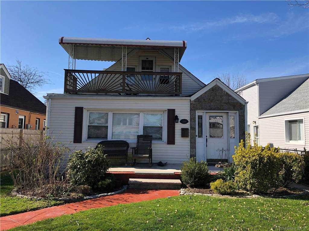244 Hudson Street - Photo 1