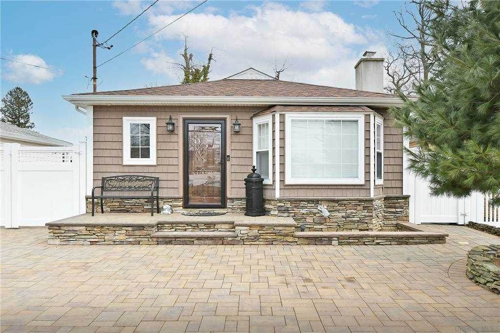 1179 Webber Avenue - Photo 1