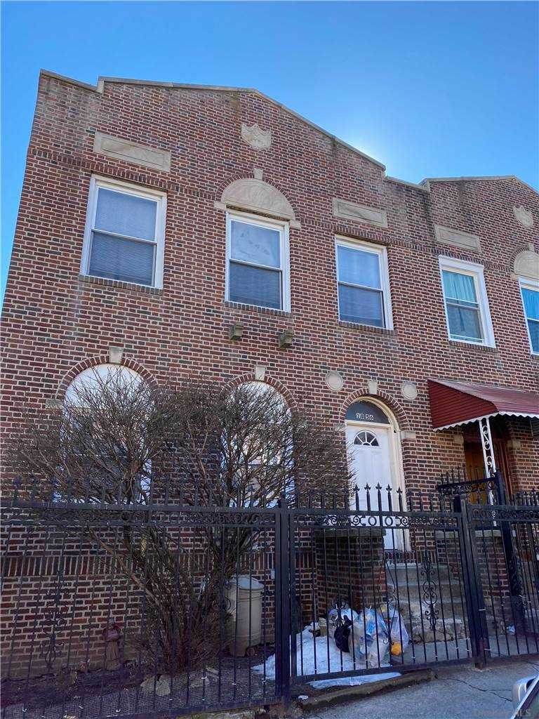 1856 Loring Place - Photo 1