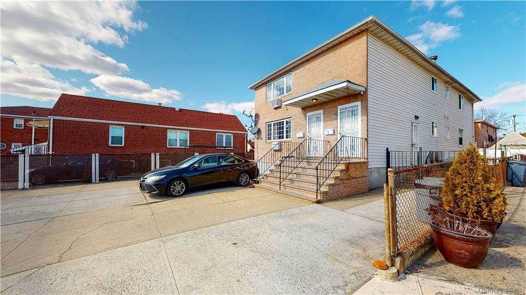 125-17 N Conduit Avenue - Photo 1
