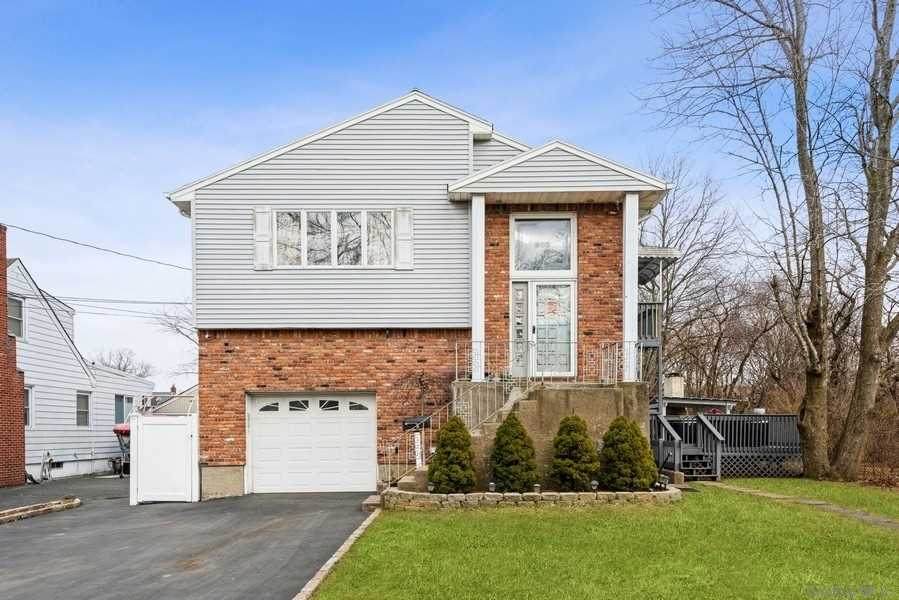 902 Linden Avenue - Photo 1