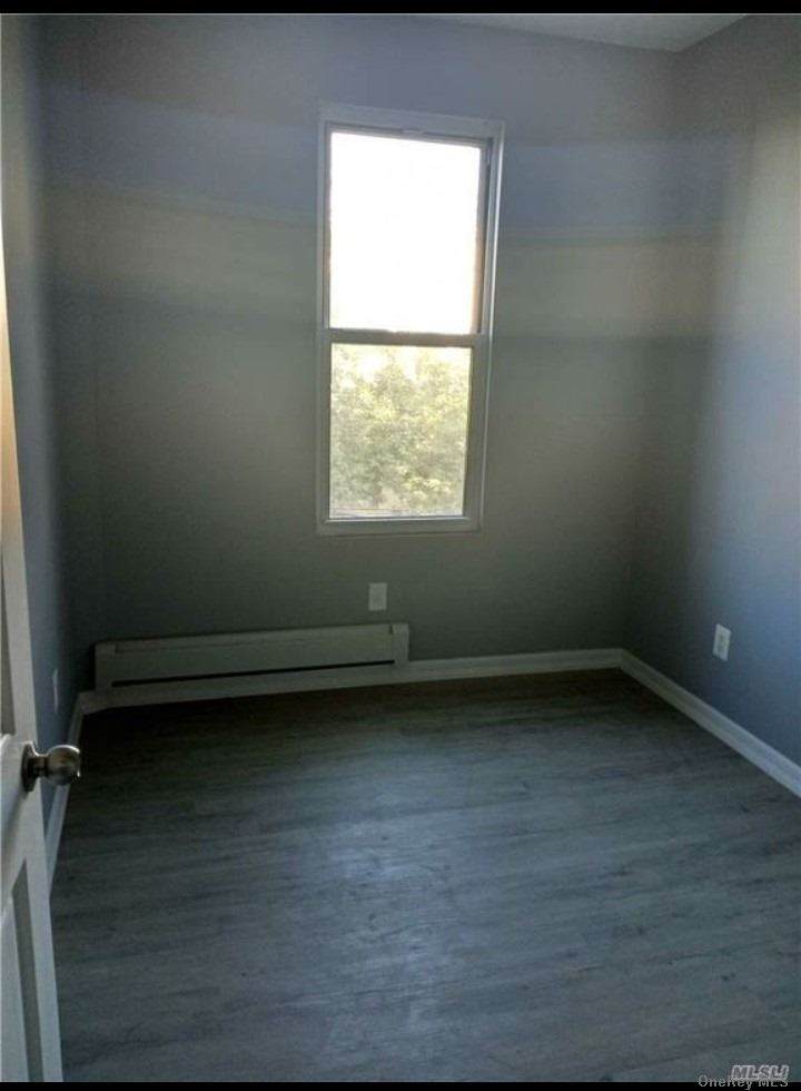 184 Essex St - Photo 1