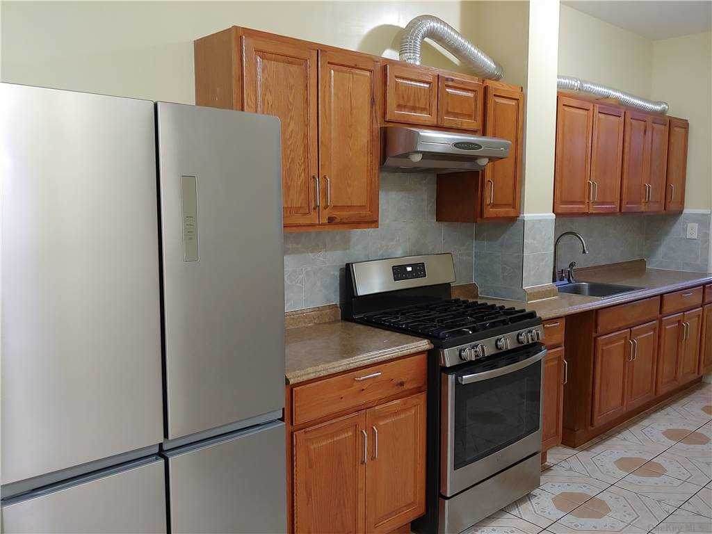 462 Harman Street - Photo 1