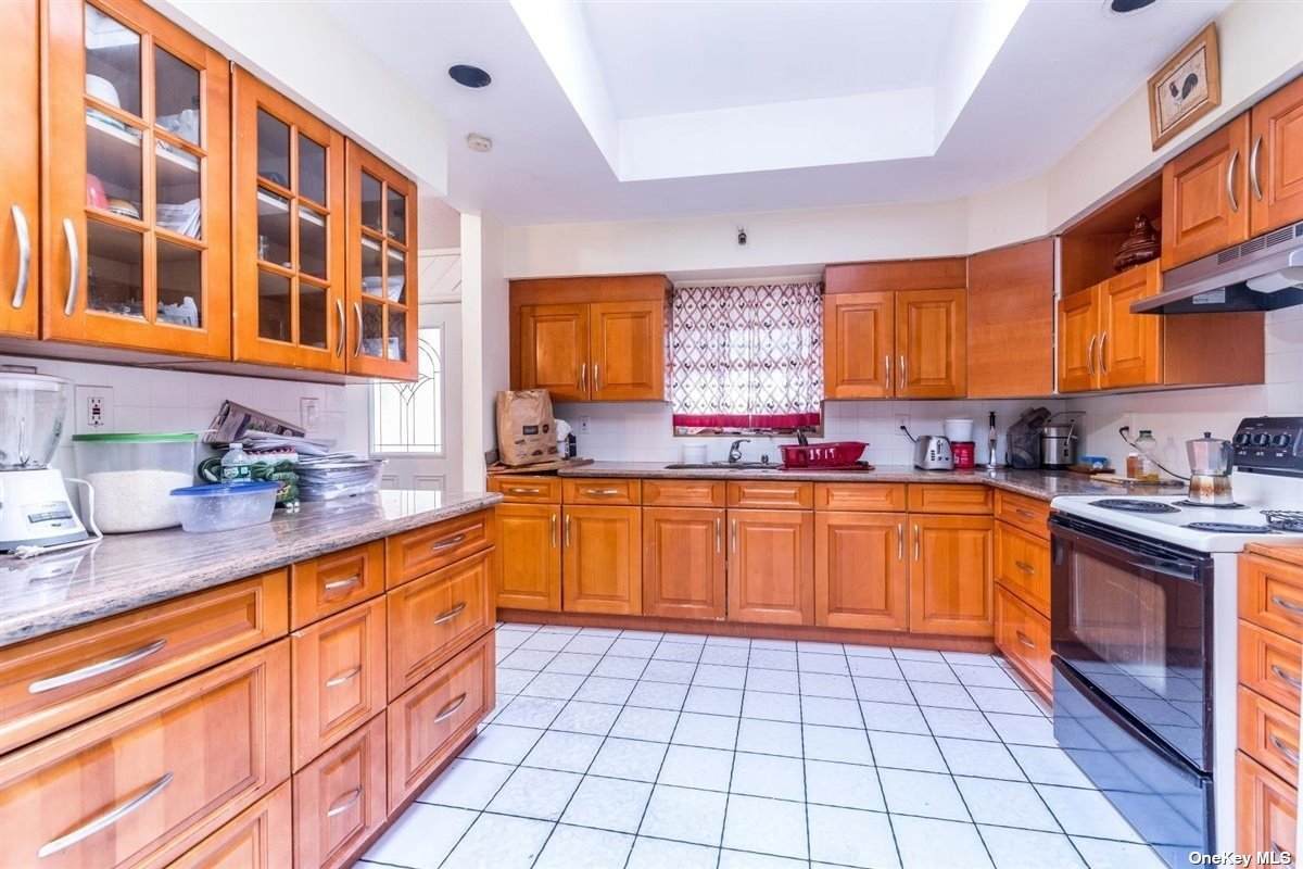 520 Jayne Boulevard - Photo 1