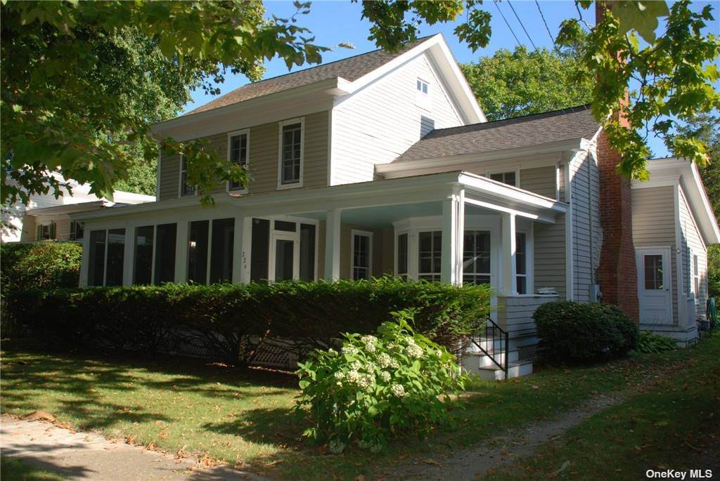 220 Skippers Lane - Photo 1